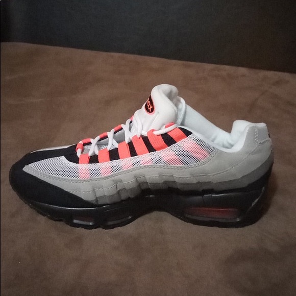 Nike AirMax 95 mens size 8.5, 9.5, 10, 11 - Picture 2 of 4